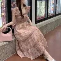 碎花连衣裙设计感夏季新款飞飞袖裙子洋气别致修身显瘦长裙子