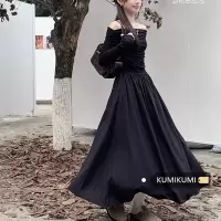 法式一字肩白色长袖连衣裙女春秋冬季高级感收腰内搭露肩打底长裙