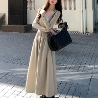 法式方领连衣裙女春秋季新款气质收腰显瘦长袖黑色A字长款裙子ins