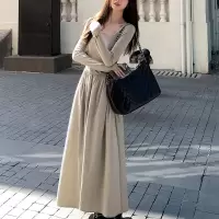 法式方领连衣裙女春秋季新款气质收腰显瘦长袖黑色A字长款裙子ins