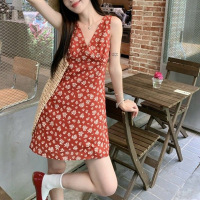 红色复古碎花吊带连衣裙女夏季新款纯欲法式气质V领港风短裙子潮