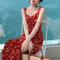 茶歇法式红色碎花吊带连衣裙子女夏季新款海边度假沙滩长裙子