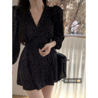 黑色波点裙连衣裙秋季新款法式复古温柔海边度假风茶歇气质短裙子