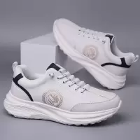 运动鞋男新款潮流真皮轻盈软底软面休闲鞋男学生跑步户外男鞋