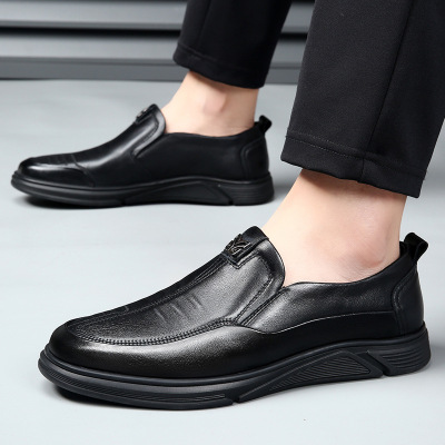 皮鞋男秋冬头层牛皮男鞋新款软底防滑休闲皮鞋男士一脚蹬单鞋子男