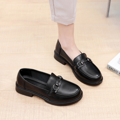 新款真皮妈妈单鞋软底轻便女舒适软皮鞋时尚百搭女式鞋