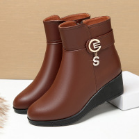 秋冬女鞋新款坡跟秋季妈妈鞋皮鞋冬季加绒保暖中年棉鞋鞋子