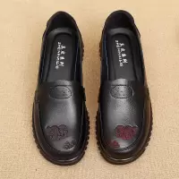 新款中老年女式妈妈鞋软底百搭耐磨真皮女单鞋