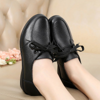 新款软底休闲女鞋牛皮单鞋子平底轻便妈妈鞋女士皮鞋