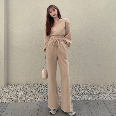 加绒V领炸街短款卫衣+高腰显瘦阔腿长裤运动时尚套装女拖地长裤潮