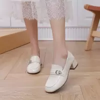 小皮鞋女春秋新款漆皮英伦风真皮中跟深口乐福鞋软底妈妈单鞋