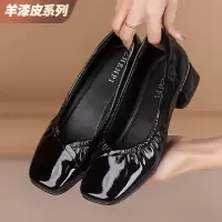 春秋季新款气质粗跟方头漆皮复古浅口鞋时尚四季软底妈妈女鞋