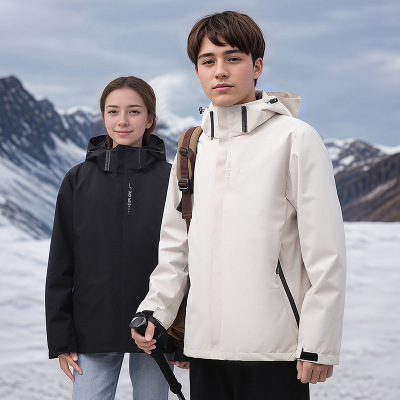 户外情侣冲锋衣羽绒服防风男女通勤纯色百搭秋冬季新款连帽外套男