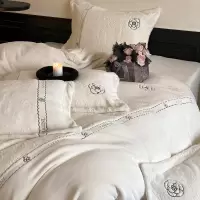 感小香风牛奶绒四件套秋冬加厚法莱绒刺绣被套床单公主风套件