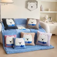 新款加厚牛奶绒围巾熊贴布绣抱枕被两用二合一车载沙发午睡靠垫被