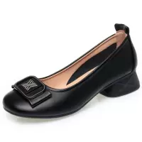 年新款女士百搭中跟浅口时尚不累脚妈妈皮鞋