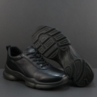 男士休闲皮鞋新款秋季真皮透气厚底轻便黑色真皮头层牛皮男鞋