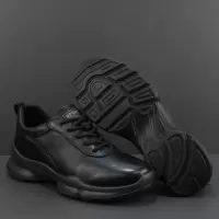 男士休闲皮鞋新款秋季真皮透气厚底轻便黑色真皮头层牛皮男鞋