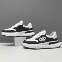 男生头层牛皮黑白厚底运动休闲鞋百搭透气板鞋男款潮鞋欧洲站男鞋