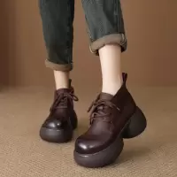 头层牛皮复古马丁靴女秋冬新款潮流百搭软底鞋短靴女手工缝制