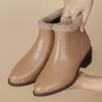 羊皮毛毛靴粗跟保暖短靴女25秋冬新款女靴加绒棉靴简约软底雪地靴