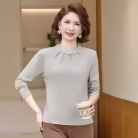 时尚简约妈妈上衣冬装女洋气冬天打底衫小衫中老年装女冬款加绒女