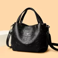 包包女包新款中年女士斜挎包压花单肩包妈妈包大容量