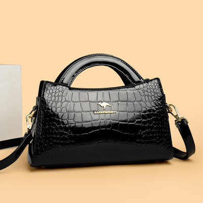 包包女包新款漆皮单肩包女中年妈妈包鳄鱼纹手提包女