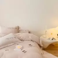 奶油风小清新牛奶绒四件套樱桃刺绣被套青少年秋冬床品无静电