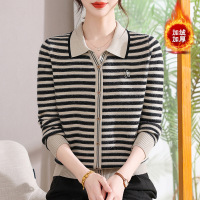 条纹妈妈装加绒保暖针织衫女冬装中老年人毛线上衣小翻领套头