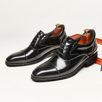 英伦一脚蹬亮面商务休闲皮鞋男软底三接头套脚正装漆面牛津鞋尖头