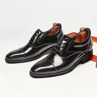 英伦一脚蹬亮面商务休闲皮鞋男软底三接头套脚正装漆面牛津鞋尖头