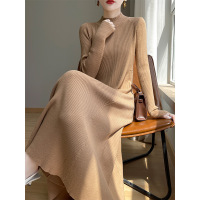 半高领配大衣针织连衣裙女秋冬内搭长款打底衫过膝加厚保暖毛衣裙