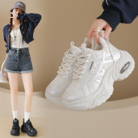2026小白鞋女春秋新款韩版ins女学生休闲运动百搭老爹鞋厚底