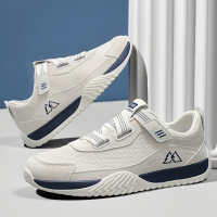 2026新款春季休闲运动男士百搭时尚潮鞋皮革青年舒适厚底防滑男鞋