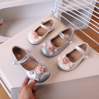 儿童皮鞋2026年春秋季花朵珍珠演出鞋女童鞋女童公主鞋女宝宝单鞋