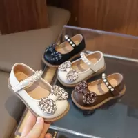 儿童皮鞋2026年秋季新款碎花蝴蝶结女童公主鞋珍珠女宝宝单鞋