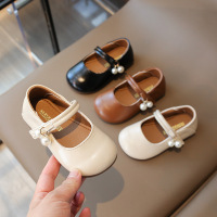 女童小皮鞋2026年春秋季新款儿童软底公主单鞋女宝宝时尚珍珠鞋子