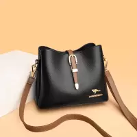 包包女包新款2026斜挎单肩包多隔层时尚女士水桶包女欧美