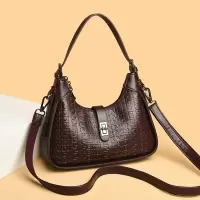 包包女包新款2026斜挎小包单肩包女士包包时尚复古月牙包