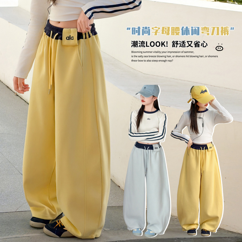 女童卫裤春装2026新款儿童炸街运动长裤女大童韩版时髦阔腿裤