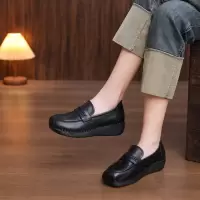 头层牛皮单鞋女2026春季新款圆头厚底复古透气英伦风套脚乐福鞋