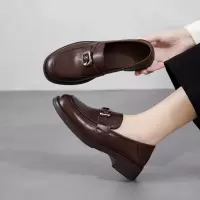 头层牛皮轻奢黑色中跟乐福鞋女2026春季新款单鞋圆头皮带扣小皮鞋