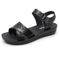 新款牛皮绣花女式凉鞋软底轻便透气中老年女鞋奶奶鞋