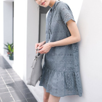 雲上生活简约文艺镂空纯色立领连衣裙