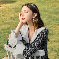 三彩2020春季新款木耳边小雏菊碎花衬衣印花喇叭袖长袖衬衫