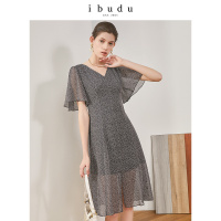 伊布都ibudu2020春季新款V领印花雪纺荷叶袖连衣裙