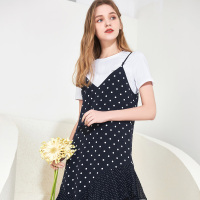 三彩2020夏季新款圆领T恤衫波点吊带荷叶边连衣裙两件套