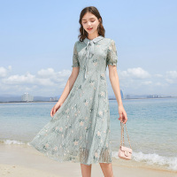 三彩2020夏季新款娃娃领绣花灯笼袖蕾丝裙法式连衣裙