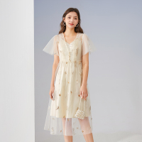 三彩2020夏季新款V领飞飞袖绣花网纱裙吊带裙连衣裙两件套